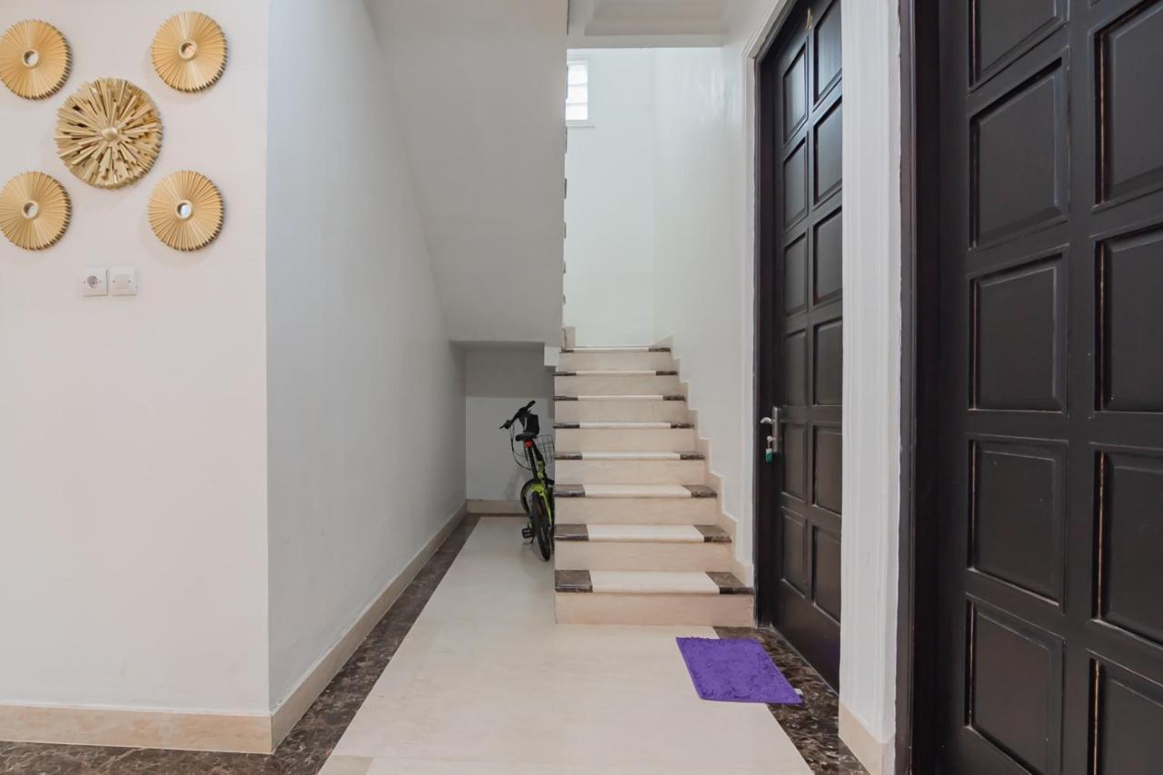Family Homestay Syariah Cirebon Mitra Reddoorz Exteriér fotografie